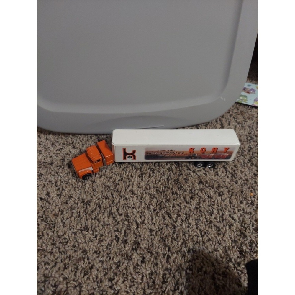 Kory Farm Division Brand‎  Die Cast Semi Cab White/Orange